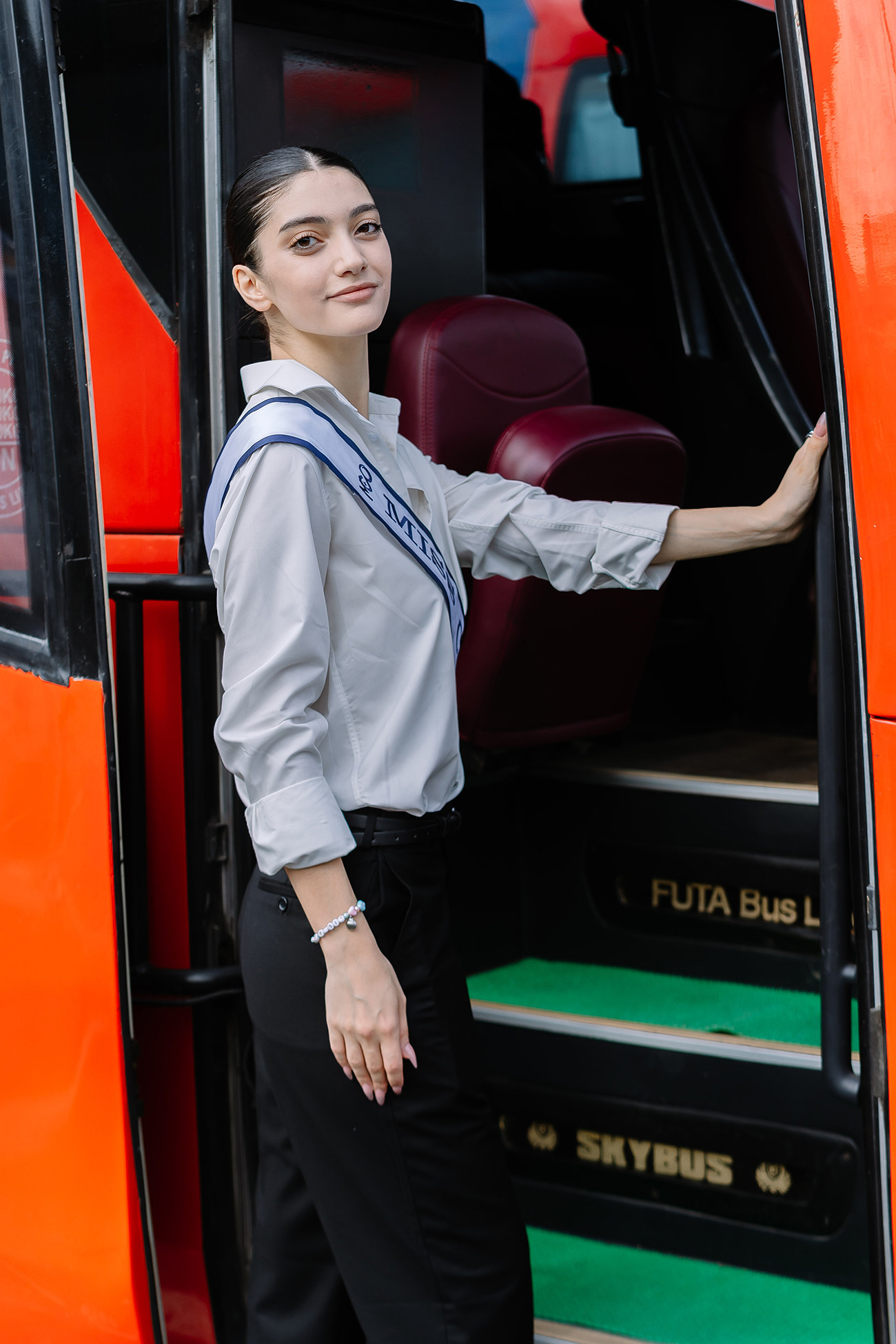 Trong ngày 12/9, đã có 34 thí sinh đến từ các quốc gia và vùng lãnh thổ tới Việt Nam để tham gia cuộc thi.