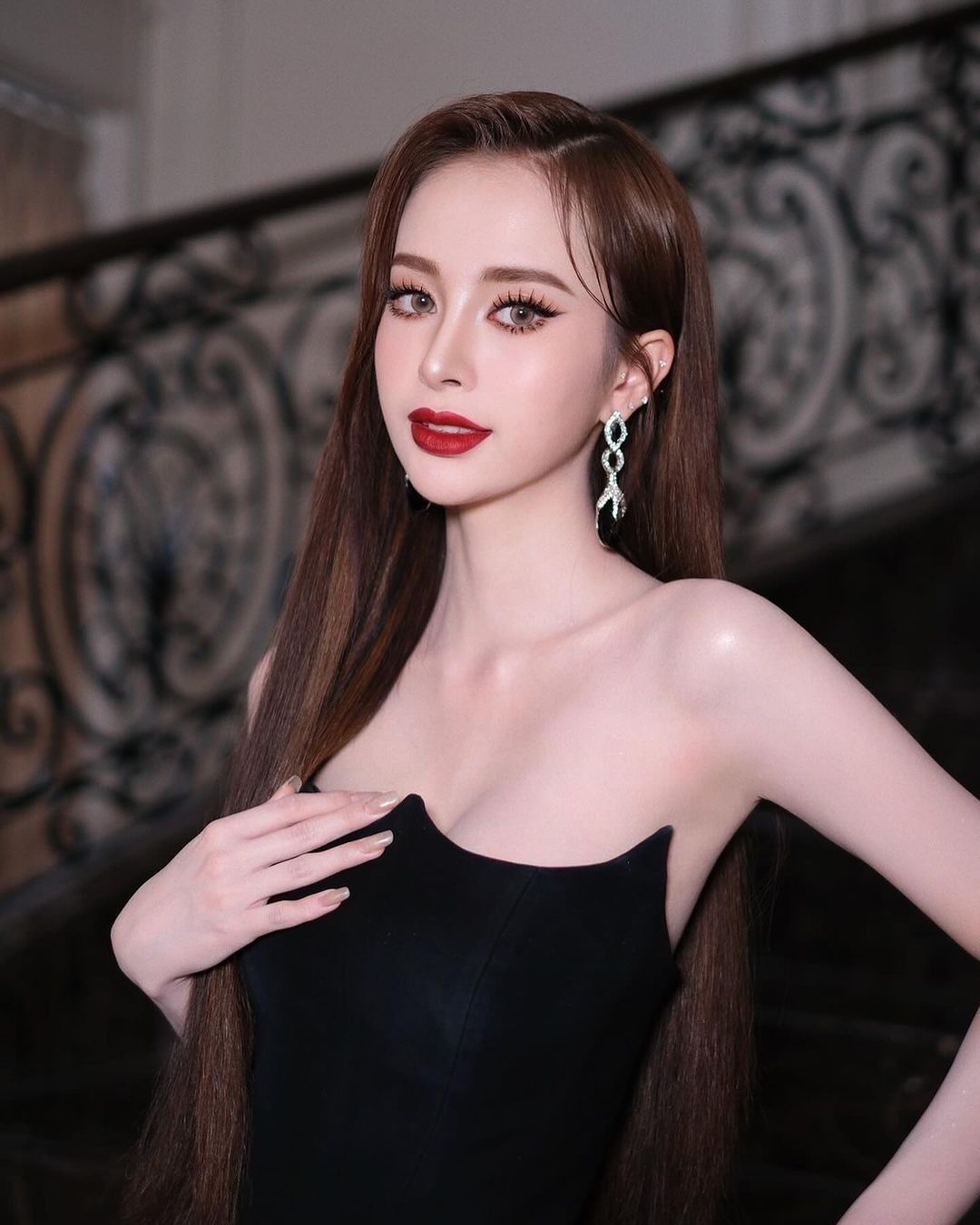 Trên nền tảng TikTok, Thitaree Pongtonsaton có tài khoản với hơn 7 triệu người theo dõi và nhiều clip triệu view.