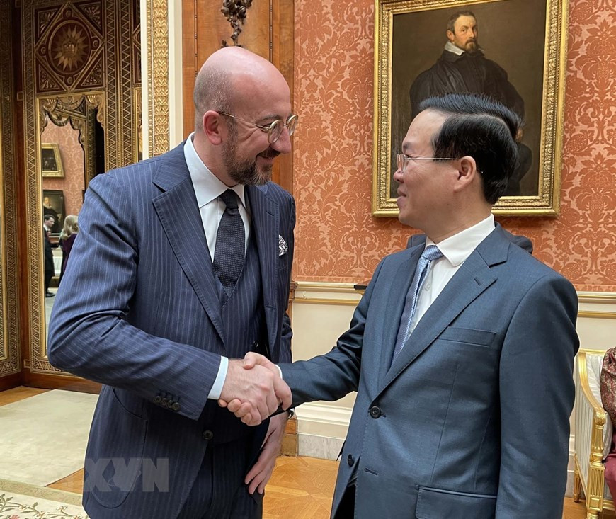 Chủ tịch nước Võ Văn Thưởng gặp Chủ tịch Hội đồng Châu Âu Charles Michel. (Ảnh: TTXVN)