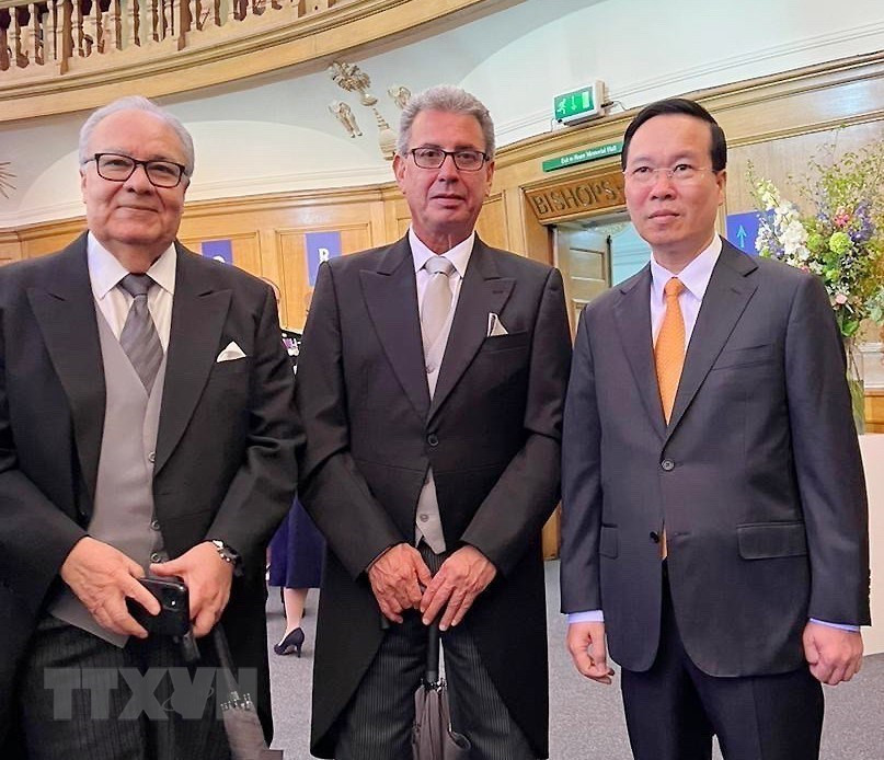 Chủ tịch nước Võ Văn Thưởng gặp Phó Tổng thống Honduras Renato Florentino. (Ảnh: TTXVN)