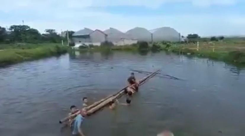 Hiện trường ao nơi xảy ra vụ việc Hiện trường ao nơi xảy ra vụ việc