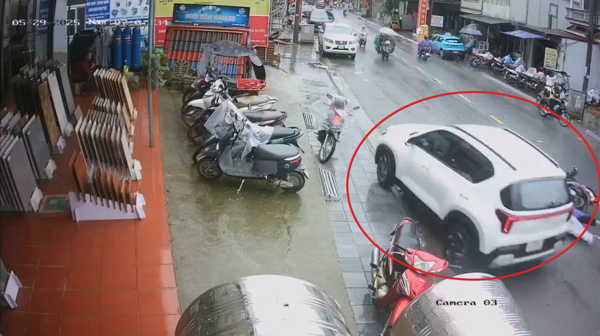 Hiện trường vụ tai nạn. Ảnh: ĐL Hiện trường vụ tai nạn. Ảnh: ĐL