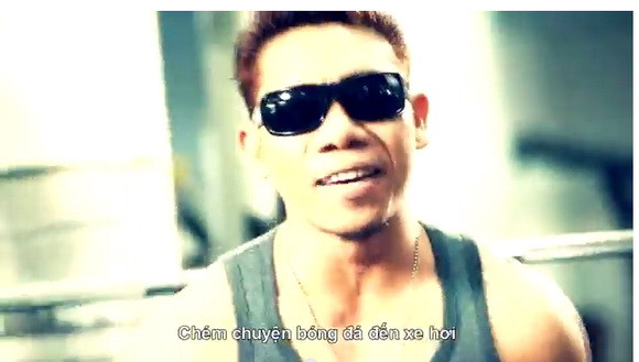 Phạm Văn Mách cũng xuất hiện trong MV. Phạm Văn Mách cũng xuất hiện trong MV