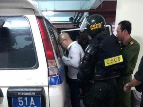 Cảnh sát truy bắt Tổng giám đốc Alibaba như phim hành động ảnh 2