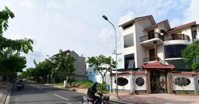 Viện KSND tỉnh Đắk Nông cho rằng nguyên nhân chủ yếu các vụ tranh chấp đất đai là do trong quá trình thực hiện trình tự, thủ tục cấp giấy chứng nhận, các cơ quan chuyên môn chưa tuân thủ chặt chẽ quy trình, chưa kiểm tra xác minh kỹ về đối tượng sử dụng đất; không đối chiếu bản trích đo với bản đồ giải thửa; không thực hiện chặt chẽ việc ký giáp ranh... Viện KSND tỉnh Đắk Nông cho rằng nguyên nhân chủ yếu các vụ tranh chấp đất đai là do trong quá trình thực hiện trình tự, thủ tục cấp giấy chứng nhận, các cơ quan chuyên môn chưa tuân thủ chặt chẽ quy trình, chưa kiểm tra xác minh kỹ về đối tượng sử dụng đất; không đối chiếu bản trích đo với bản đồ giải thửa; không thực hiện chặt chẽ việc ký giáp ranh...