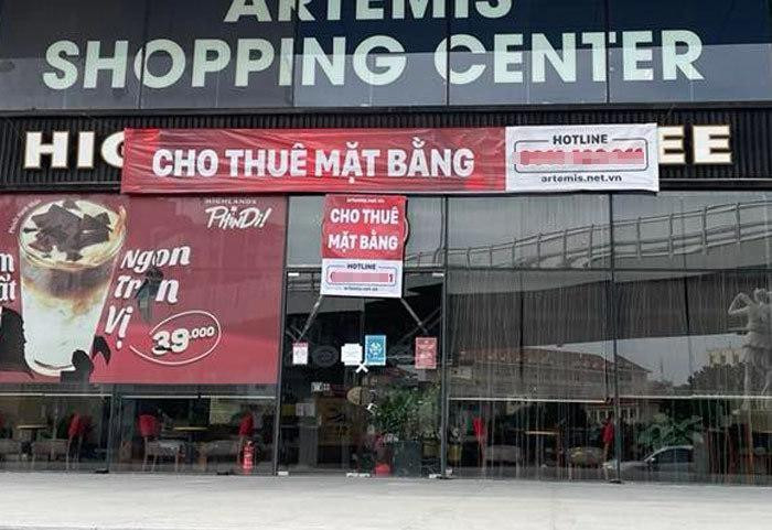 Nhiều dãy kinh doanh tầng 1 chung cư đang trống (Ảnh:D.A)