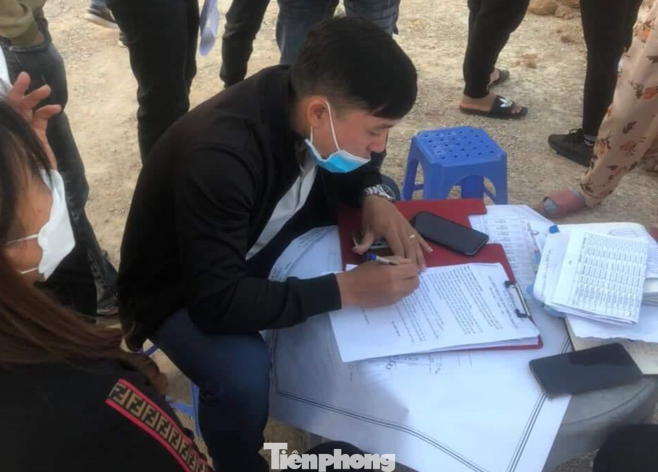 Các chuyên gia BĐS khuyên các nhà đầu tư nếu không xác định được vị trí của mình đang ở đâu trong nhóm các nhà đầu tư mà cứ lao vào những cơn “sốt đất” thì sẽ dễ bị “đóng băng” tài sản, thậm chí mất trắng.