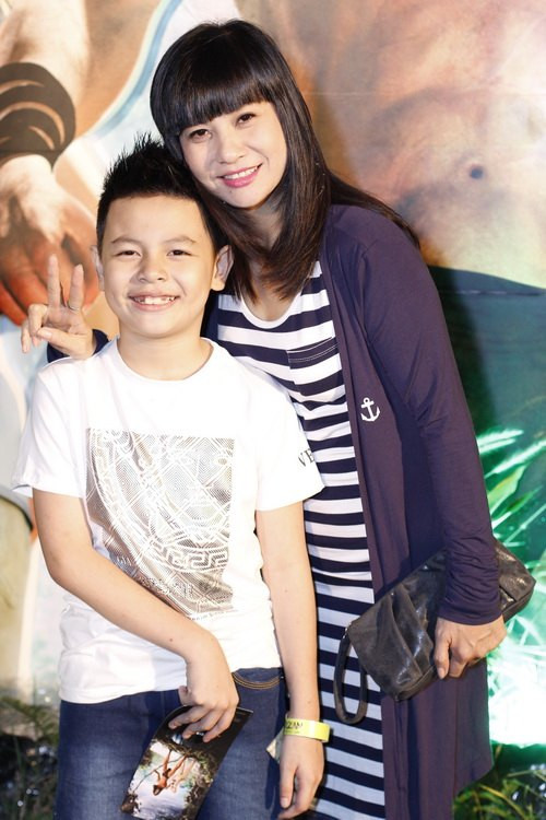 Những bà mẹ đơn thân xinh đẹp của showbiz Việt ảnh 4