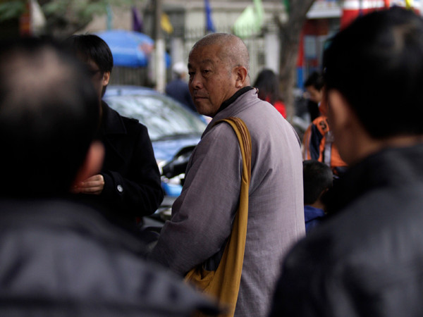 Nhiều người giả sư