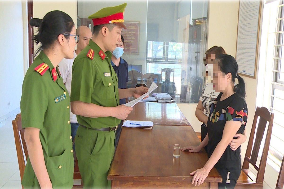 Lê Thị Thoan tại thời điểm cơ quan chức năng thực hiện lệnh khởi tố bị can.