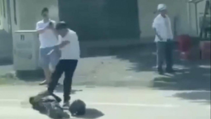 Hiện trường vụ việc. Ảnh cắt từ clip. Hiện trường vụ việc. Ảnh cắt từ clip.