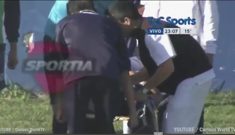 Cầu thủ Argentina qua đời sau cú va chạm kinh hoàng trên sân ảnh 2