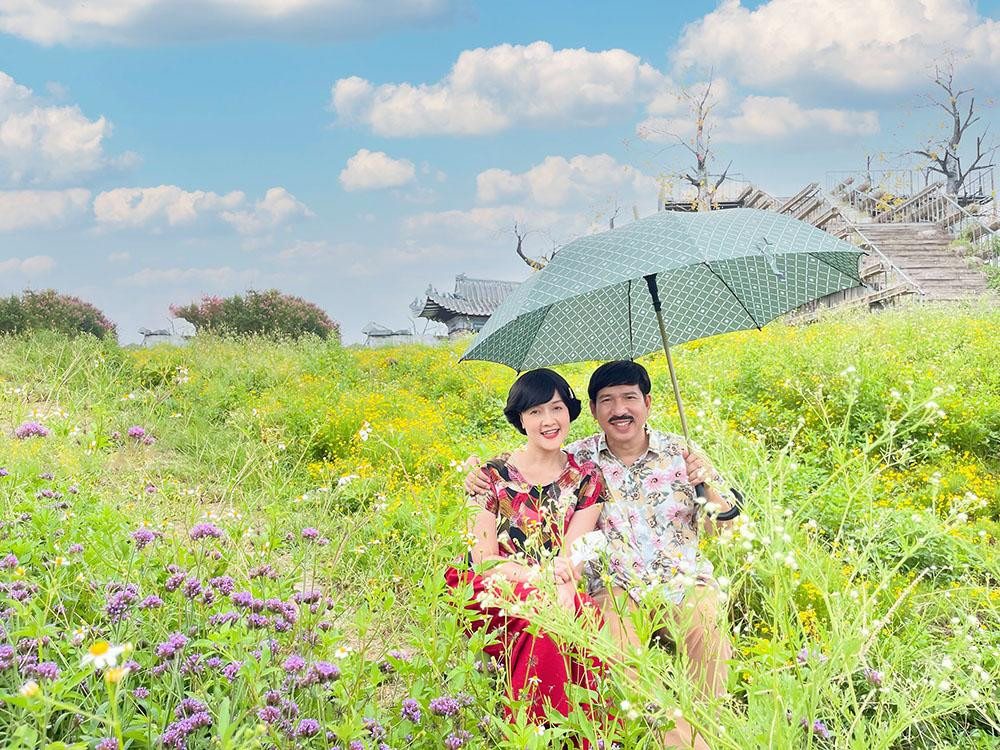 Cậu Tiến "thả thính" khiến cô Vân mê như điếu đổ Cậu Tiến "thả thính" khiến cô Vân mê như điếu đổ