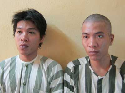 Hai trong ba đối tượng giết người đang bị cơ quan công an bắt giữ. (ảnh cơ quan điều tra cung cấp)