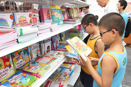 Thị trường đồ chơi 'rộn ràng' trước thềm 1/6 ảnh 8