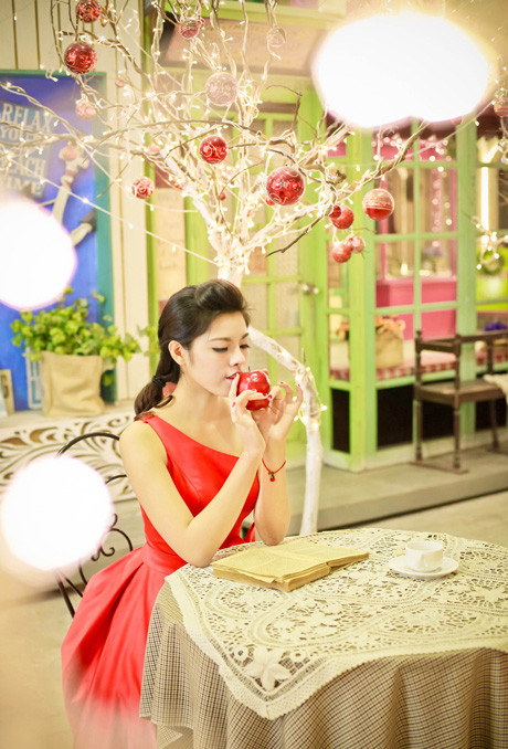 Nữ sinh mơ màng trong khung cảnh cổ tích ảnh 5