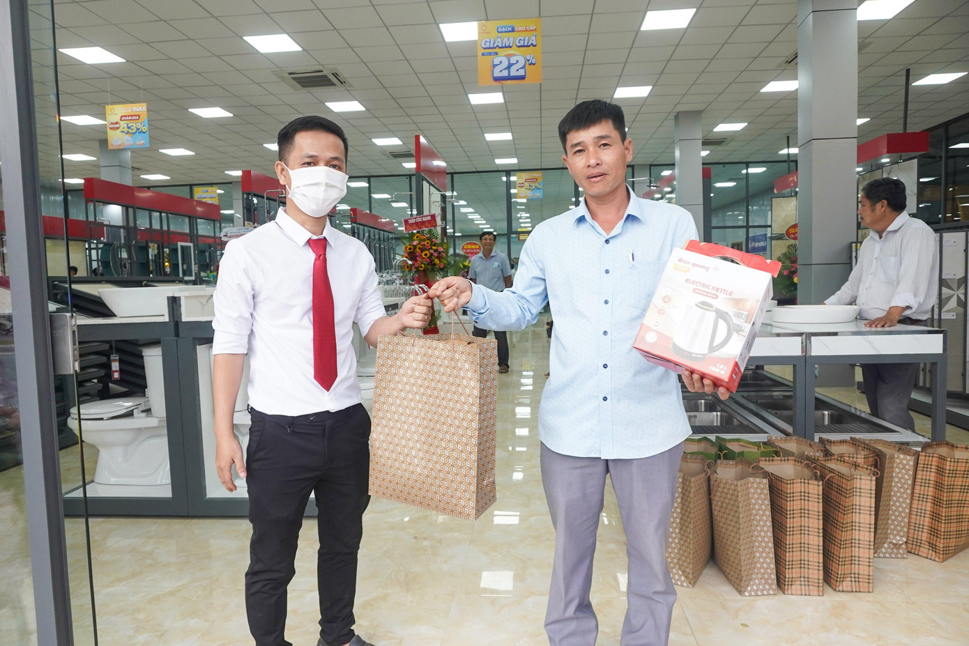 Ngập tràn ưu đãi hấp dẫn tại Hệ thống Siêu thị Hoa Sen Home Ngập tràn ưu đãi hấp dẫn tại Hệ thống Siêu thị Hoa Sen Home