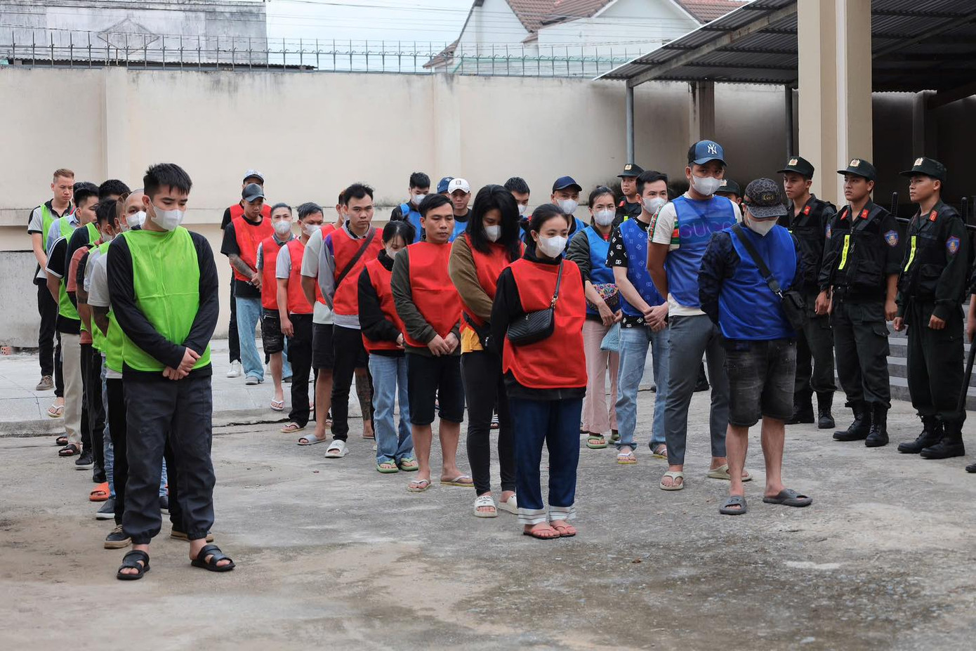 Các đối tượng bị bắt giữ. Các đối tượng bị bắt giữ.