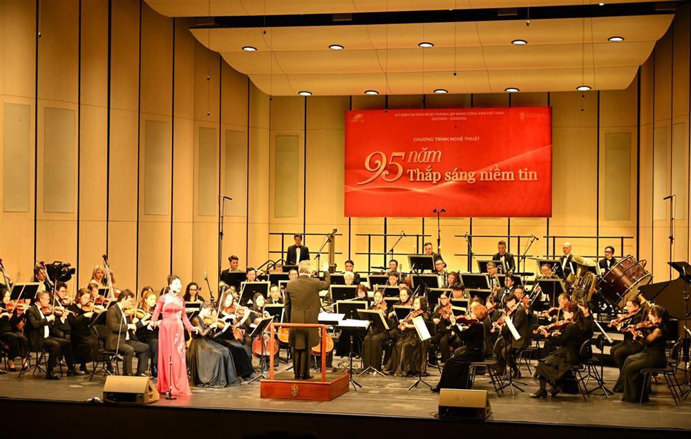 Các nghệ sĩ tham gia biểu diễn. Các nghệ sĩ tham gia biểu diễn.