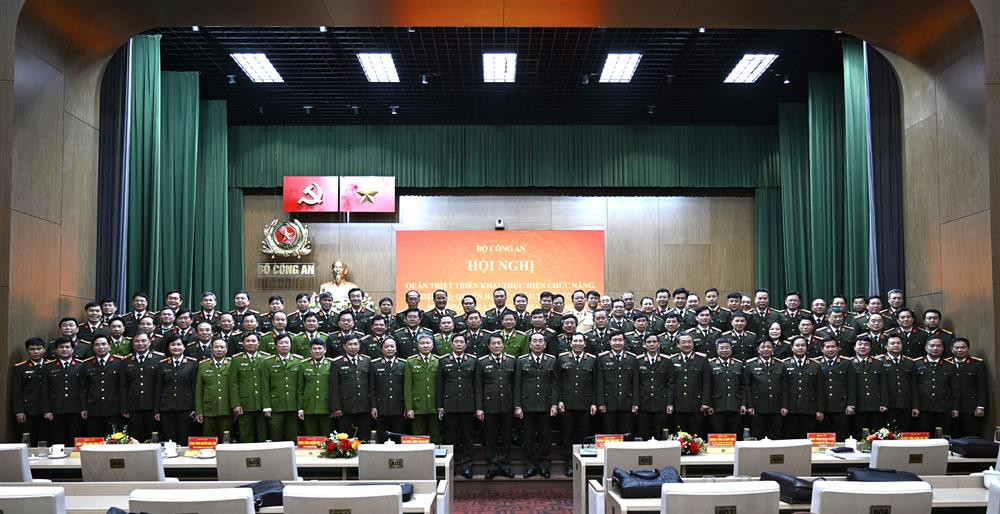 Các đại biểu tại hội nghị. Các đại biểu tại hội nghị.