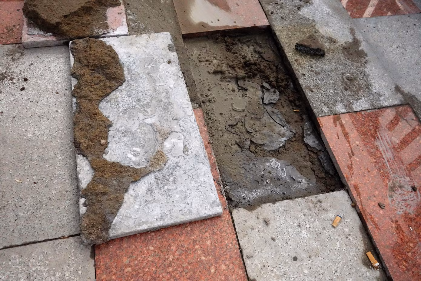 Dự án gần 1.500 tỷ vừa khánh thành đã phải lột vỉa hè làm lại ảnh 2