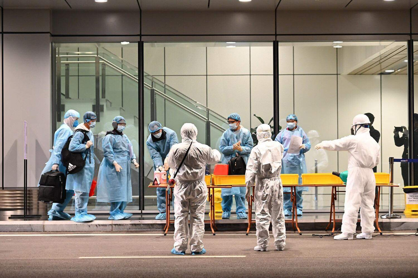 Vân Đồn đón thêm 43 hành khách về từ vùng dịch ảnh 2