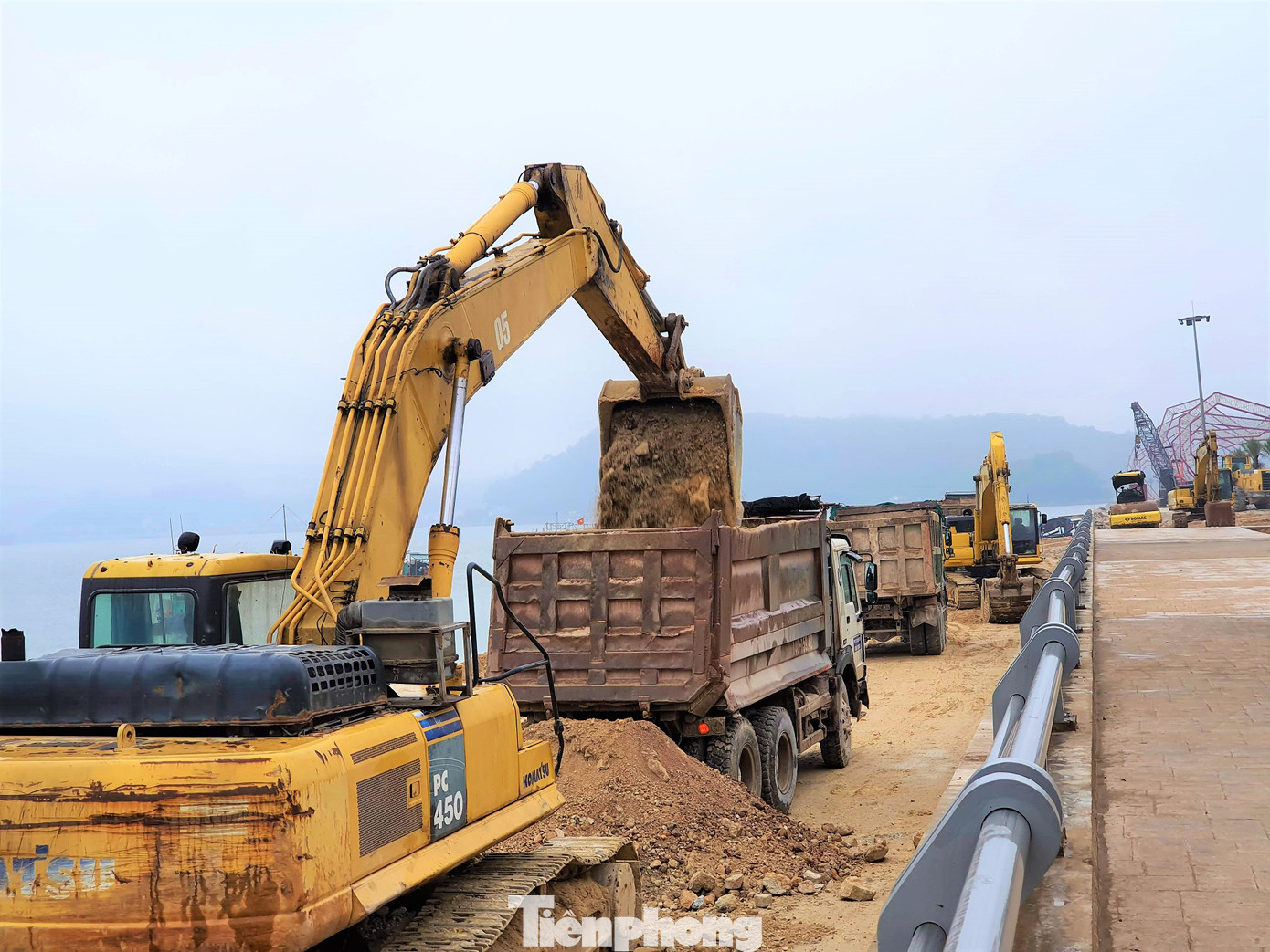 Với hành vi lấn chiếm, Cty Phương Đông bị phạt 100 triệu đồng Với hành vi lấn chiếm, Cty Phương Đông bị phạt 100 triệu đồng