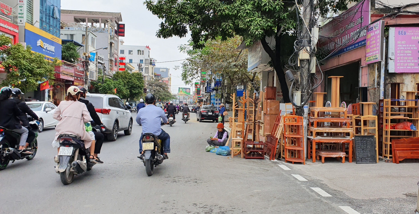 Hàng loạt Chủ tịch phường, quận của Hải Phòng bị phê bình vì vỉa hè bị lấn chiếm ảnh 1