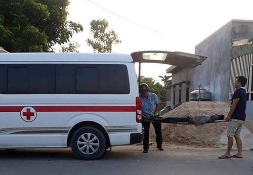 Chủ thầu, công nhân bị điện giật chết khi vận hành máy trộn bê tông ảnh 1