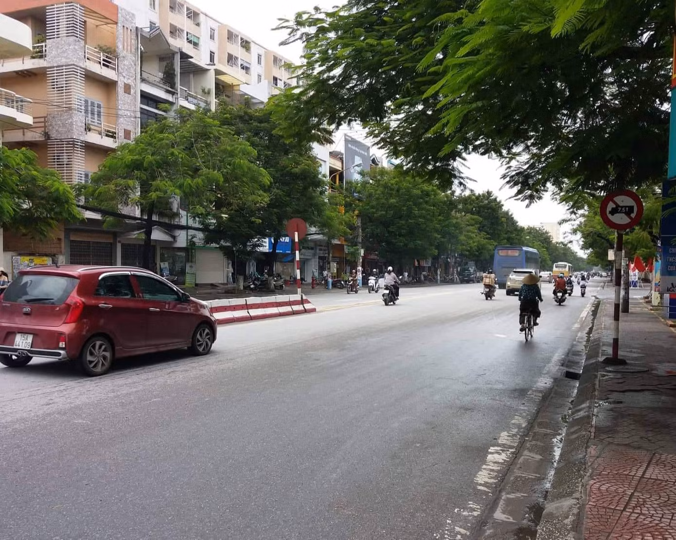Hơn 500 khách liều mình ở lại đảo Cát Bà... trải nghiệm bão ảnh 4