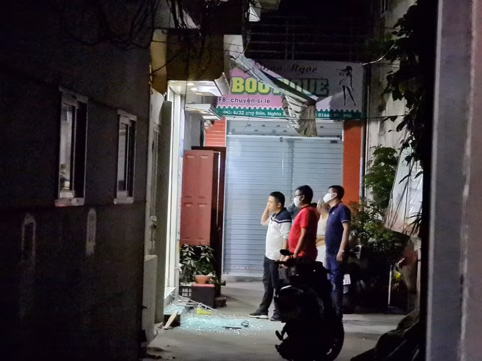 Đến tận nhà nổ súng thị uy gây náo loạn khu phố ở Hải Phòng ảnh 2