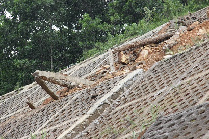 Sạt lở nghiêm trọng trên cao tốc Hạ Long-Vân Đồn ảnh 4