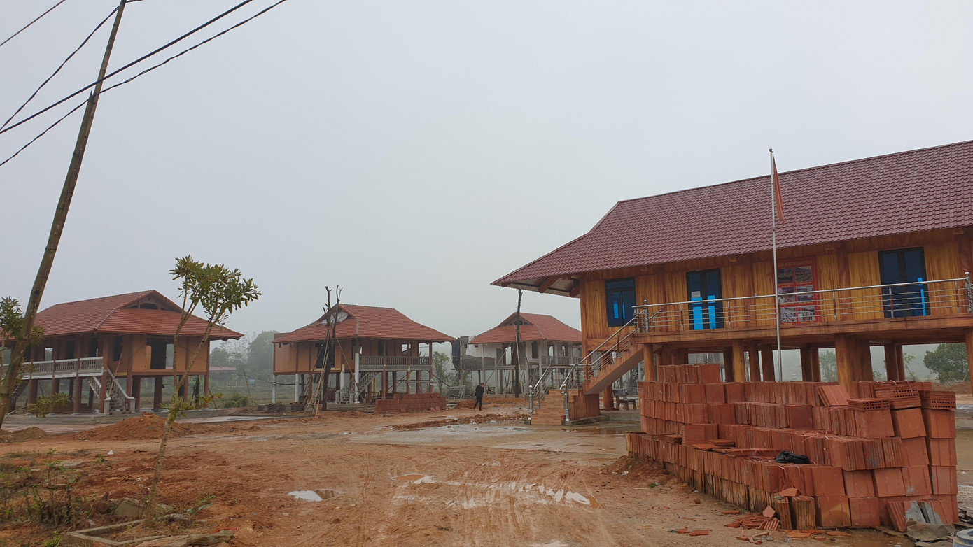 Chính quyền địa phương đã yêu cầu tạm dừng xây dựng công trình. Chính quyền địa phương đã yêu cầu tạm dừng xây dựng công trình.