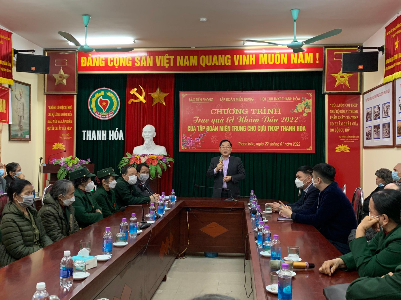 Nhà báo Lê Xuân Sơn, Tổng Biên tập Báo Tiền Phong phát biểu tại chương trình.