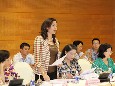 Đại biểu QH thảo luận về Luật Thi đua, khen thưởng chiều 8/6. Ảnh: TTXVN