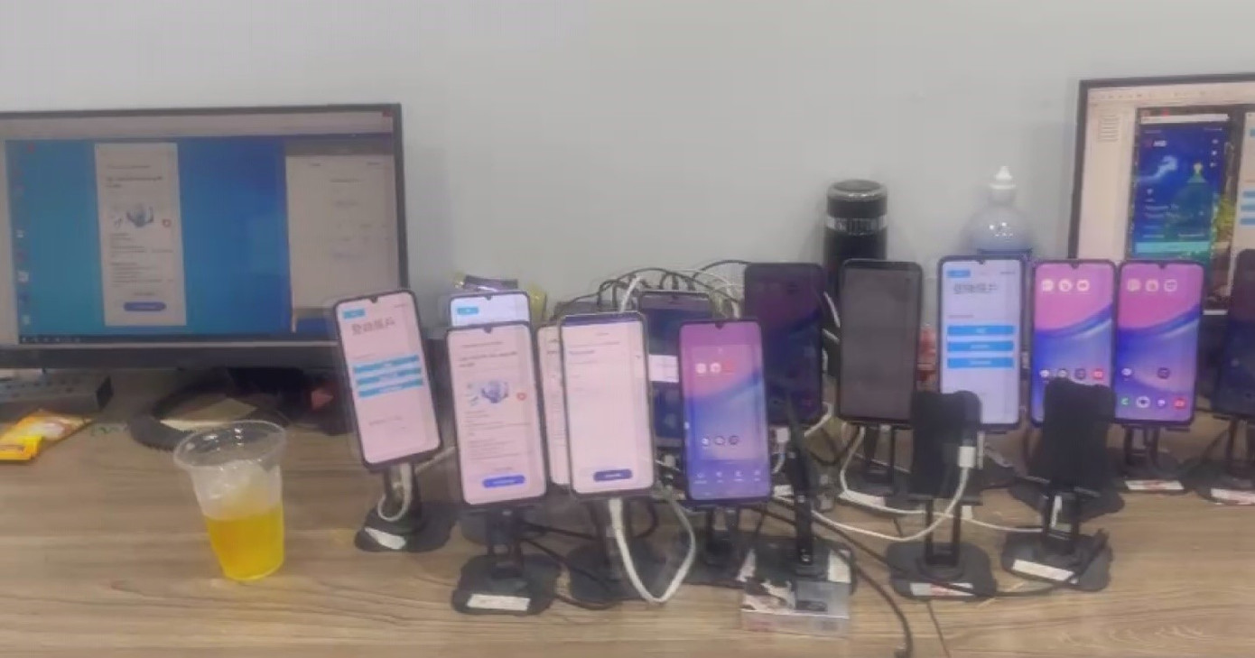 Tang vật của các đối tượng thực hiện hành vi phạm tội Tang vật của các đối tượng thực hiện hành vi phạm tội