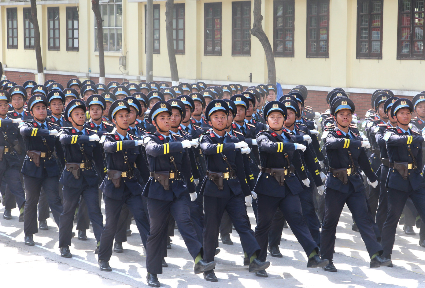 Khối nam sĩ quan không quân công an nhân dân.