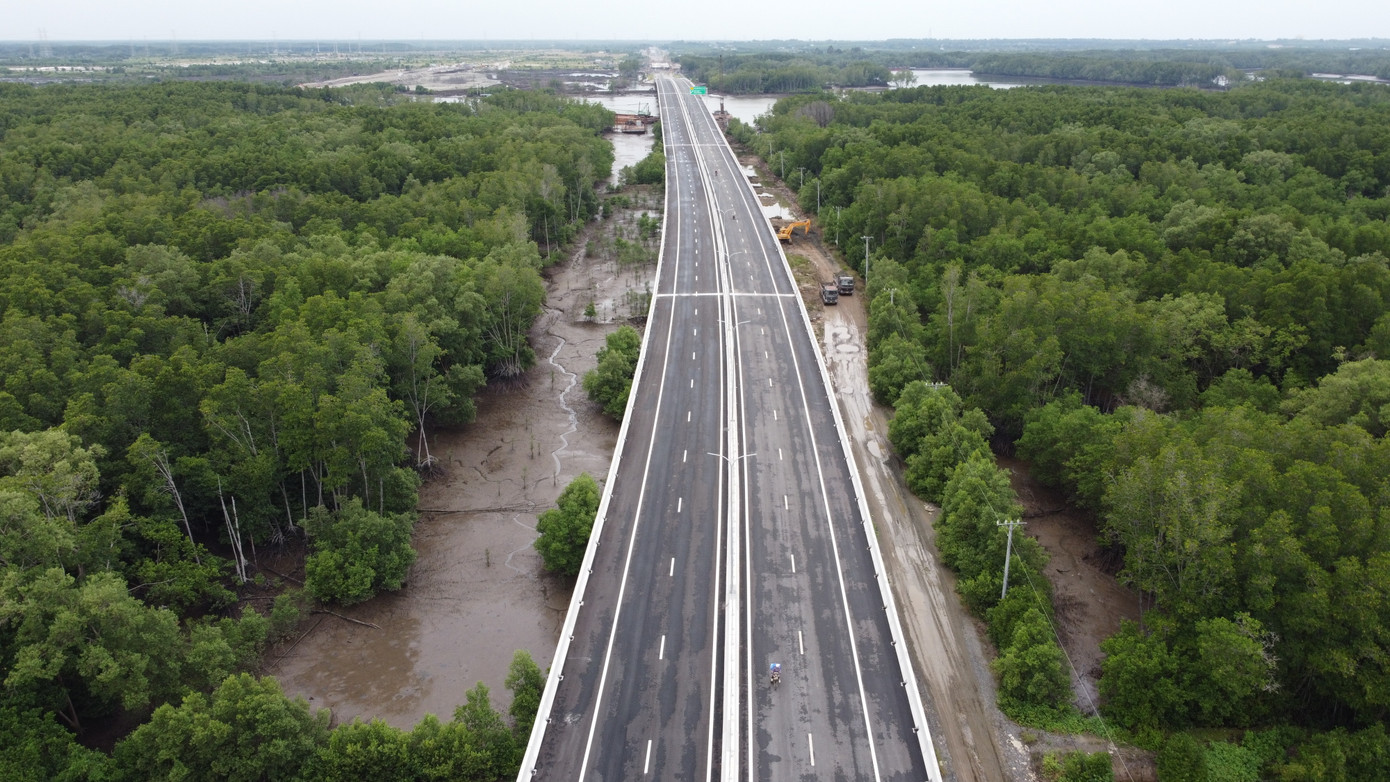 Cao tốc Bến Lức - Long Thành qua cánh rừng sác