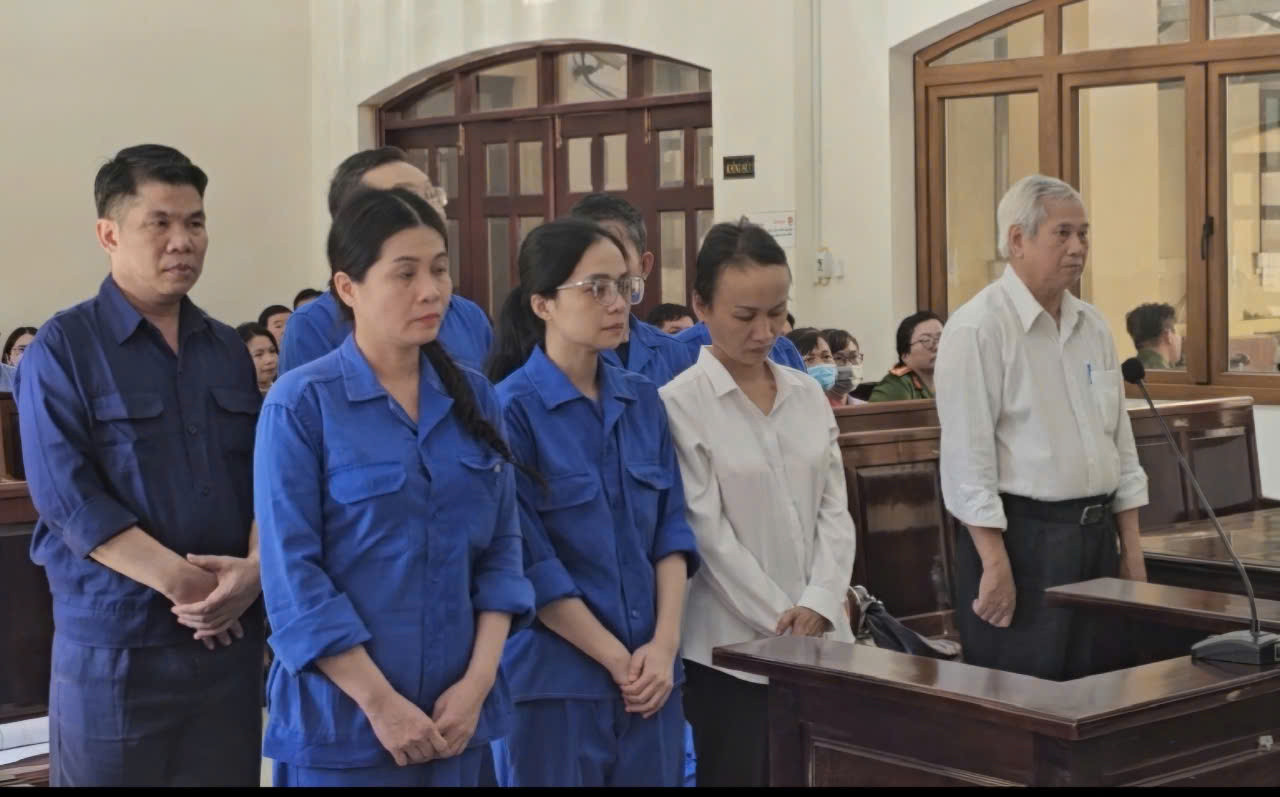 Các bị cáo tại phiên tòa