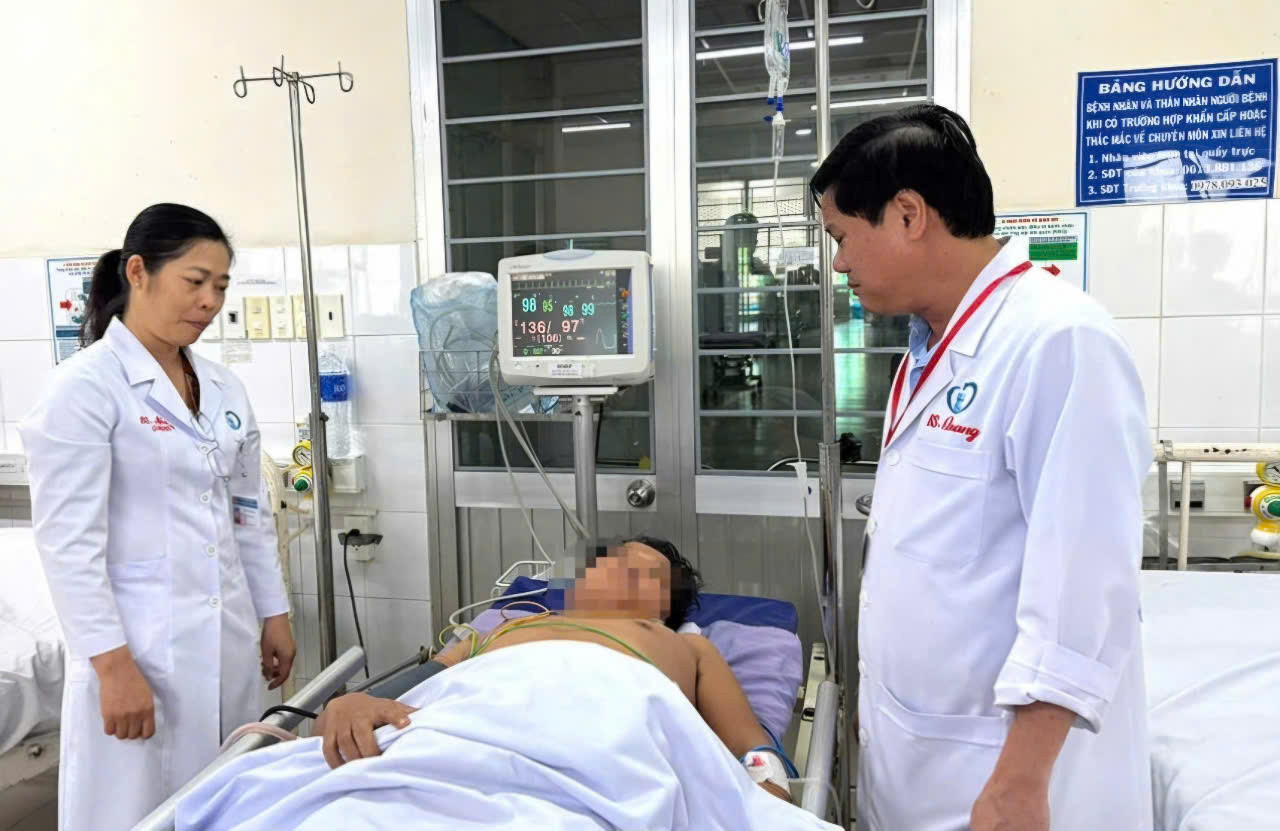 Anh P. đang được điều trị tại bệnh viện