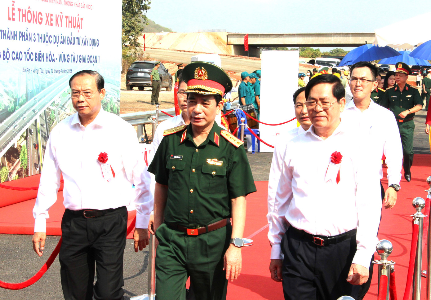 Đại tướng Phan Văn Giang, Ủy viên Bộ Chính trị, Bộ trưởng Bộ Quốc phòng và lãnh đạo tỉnh Bà Rịa – Vũng Tàu Đại tướng Phan Văn Giang, Ủy viên Bộ Chính trị, Bộ trưởng Bộ Quốc phòng và lãnh đạo tỉnh Bà Rịa – Vũng Tàu