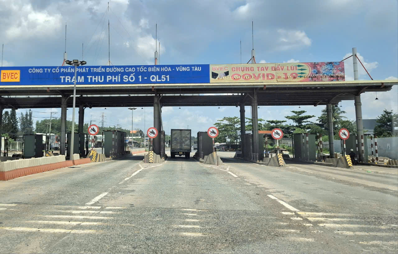 Quốc lộ 51 đoạn qua TP Biên Hòa (Đồng Nai). Quốc lộ 51 đoạn qua TP Biên Hòa (Đồng Nai).