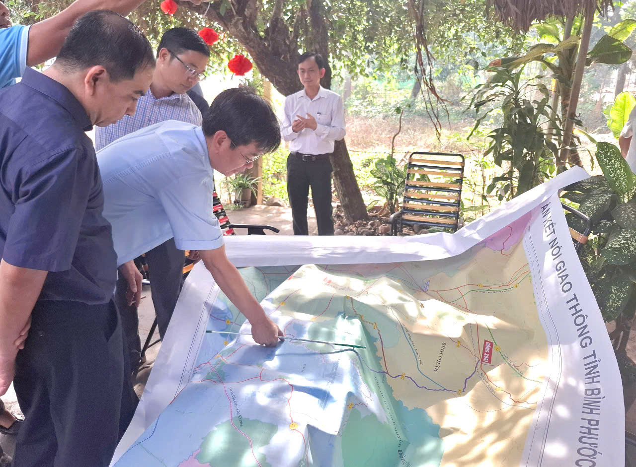 Khảo sát tuyến giao thông kết nối 2 tỉnh Đồng Nai - Bình Phước Khảo sát tuyến giao thông kết nối 2 tỉnh Đồng Nai - Bình Phước