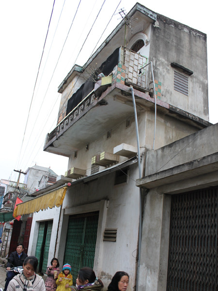 Nhiều ngôi nhà siêu mỏng như thế này ở Ngư Lộc. Nhiều ngôi nhà siêu mỏng như thế này ở Ngư Lộc