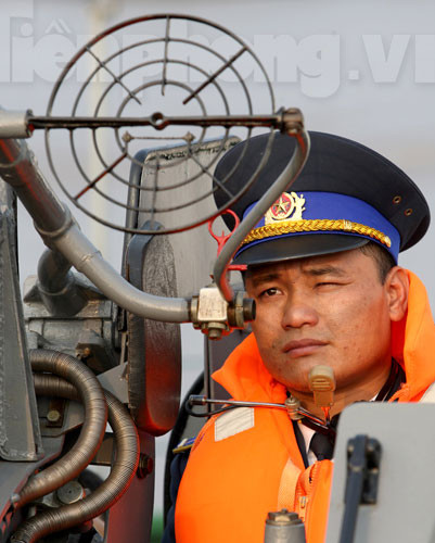 Hoạt động trong điều kiện sóng gió nên chiến sĩ Cảnh sát Biển đều phải làm quen với sự khắc nghiệt của biển mỗi khi giông bão