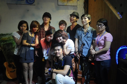 It's Time band và các fan tại Hà Nội