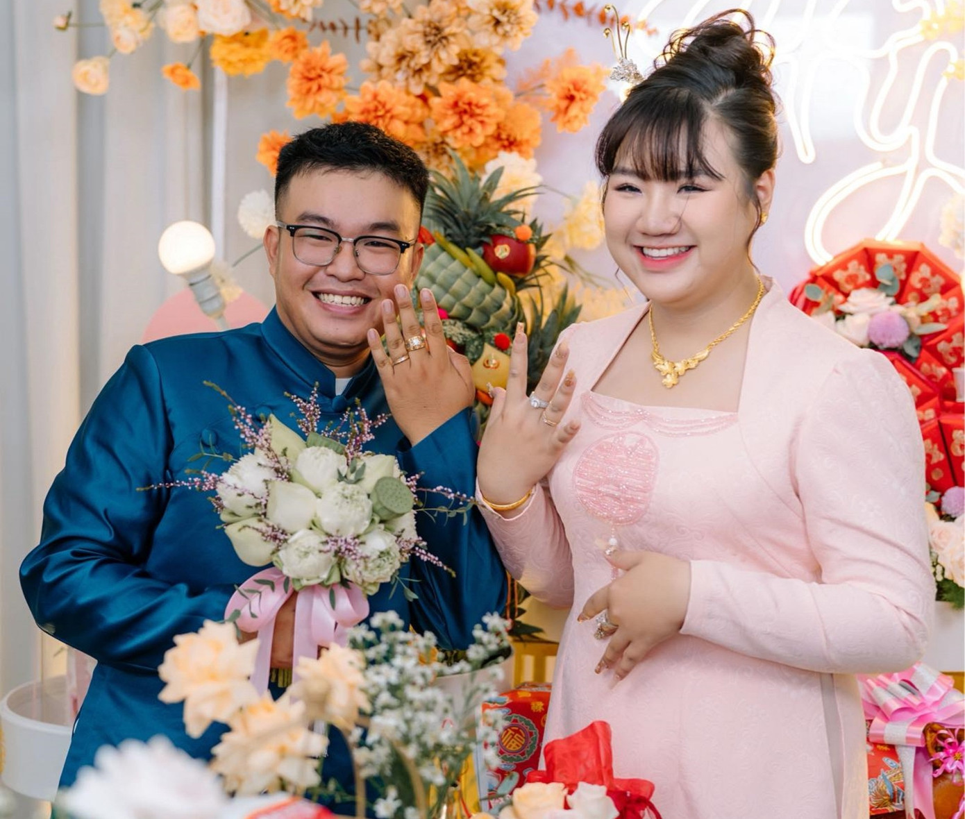 Họ kết hôn sau 5 tháng tìm hiểu