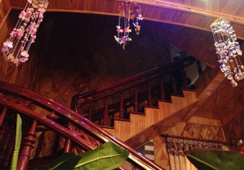 Chiếc giường bằng gỗ sưa giá nửa tỷ đồng của trùm ma tuý