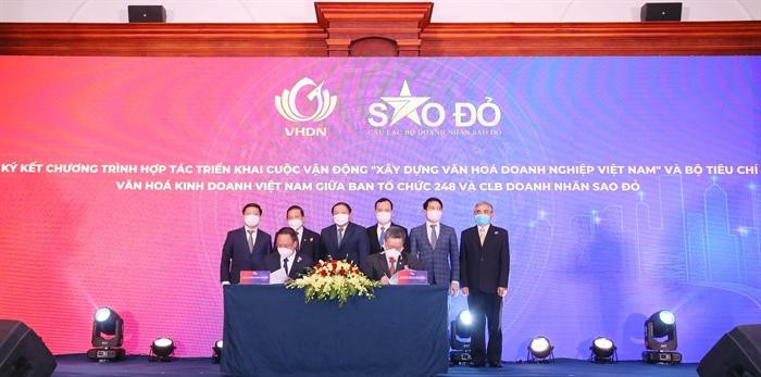 Tiếp tục vận động "Xây dựng văn hóa doanh nghiệp Việt Nam". Ảnh: Trần Huấn Tiếp tục vận động "Xây dựng văn hóa doanh nghiệp Việt Nam". Ảnh: Trần Huấn