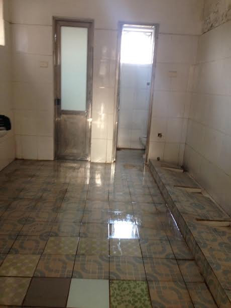 Nhà vệ sinh trường học bẩn: Phó Thủ tướng cũng thấy bức xúc ảnh 1